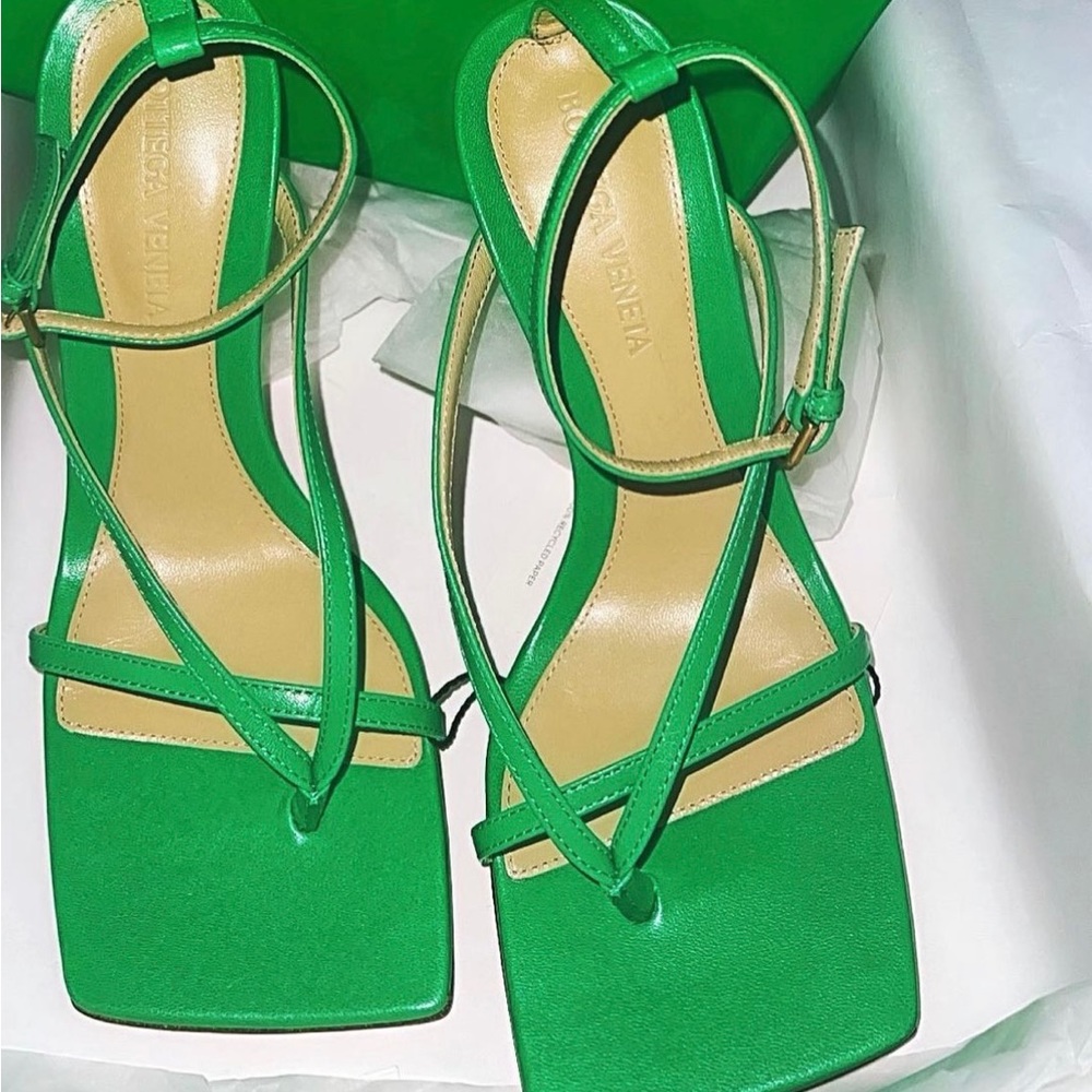 Bottega Veneta Popular green heels